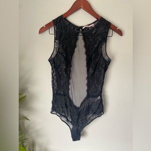 High neck lace body suit